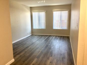 470 Vacant apt